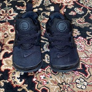 Boys Toddler sneakers